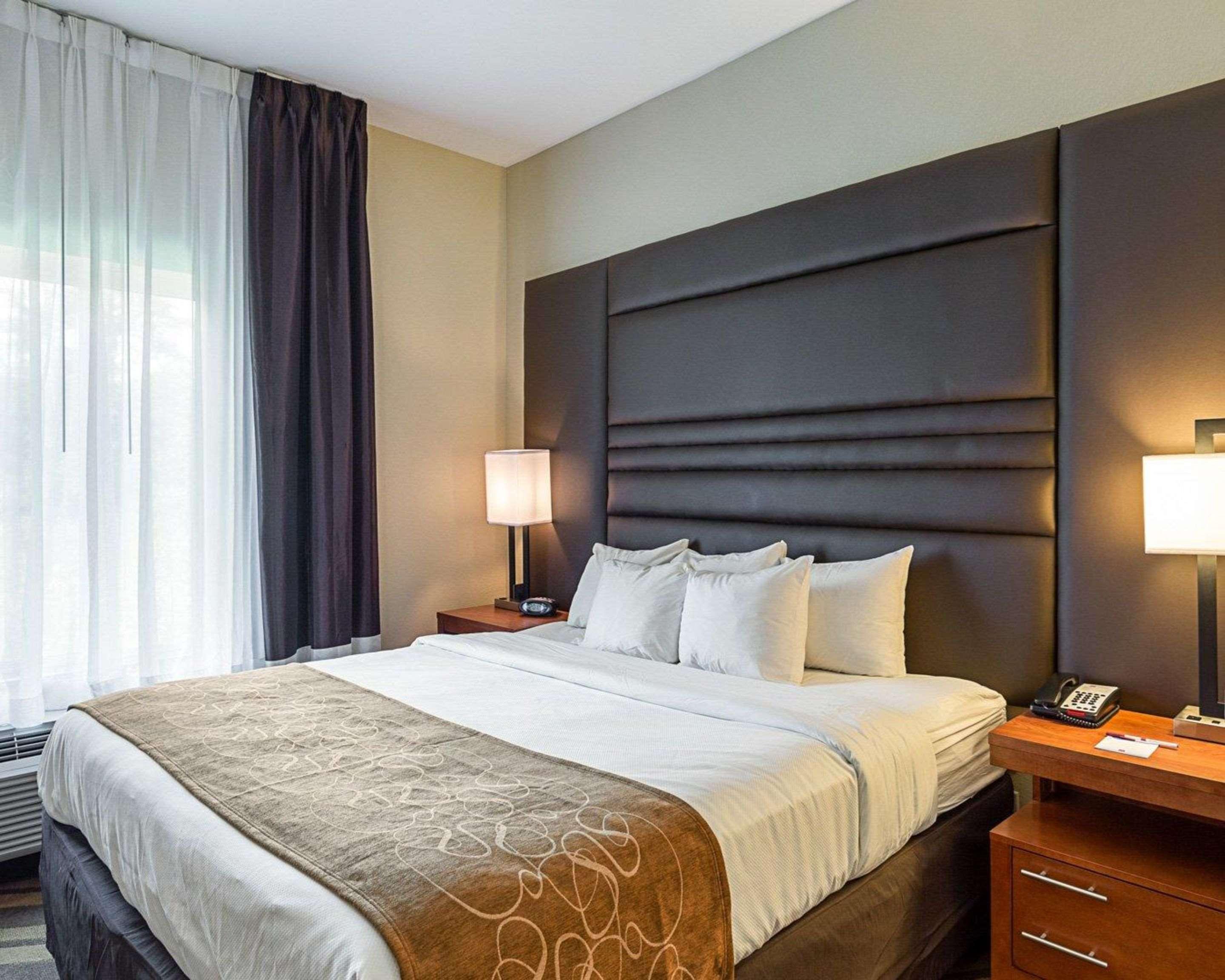 Comfort Suites Near Tanger Outlet Mall Gonzales Exteriör bild