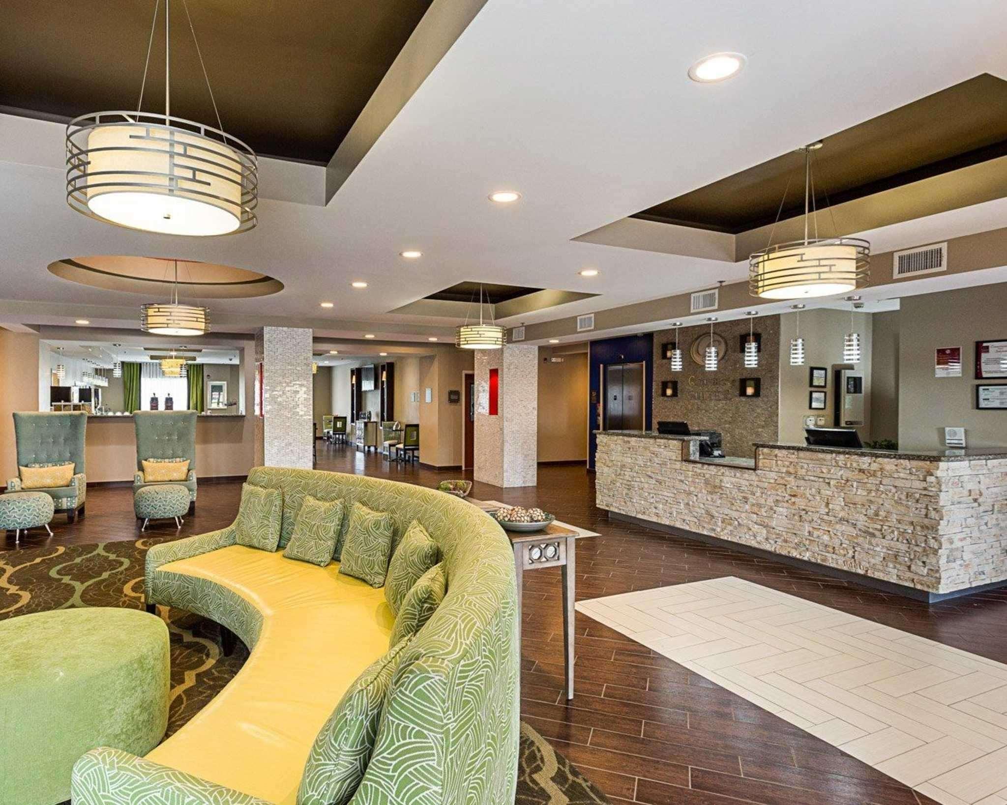 Comfort Suites Near Tanger Outlet Mall Gonzales Exteriör bild
