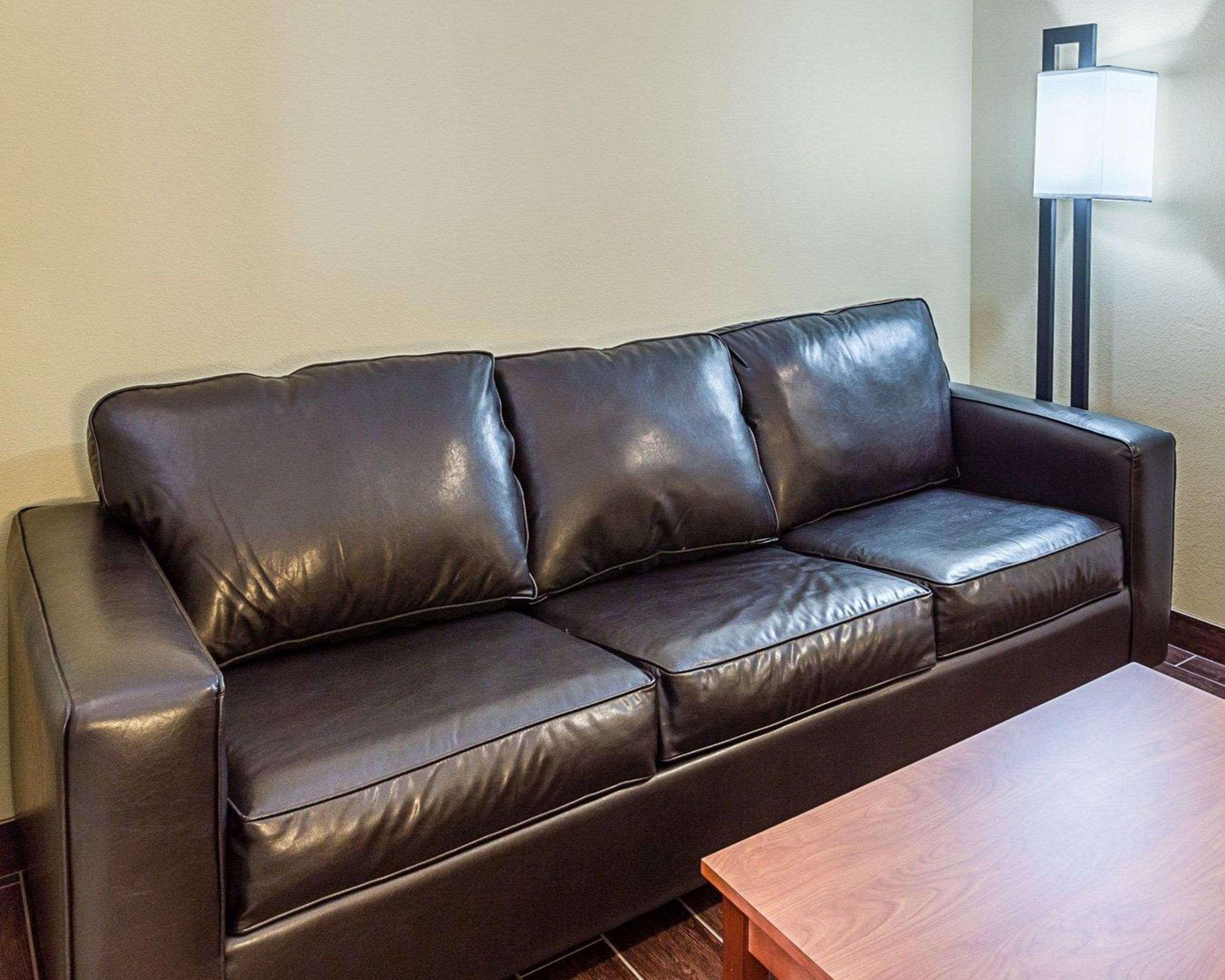 Comfort Suites Near Tanger Outlet Mall Gonzales Exteriör bild
