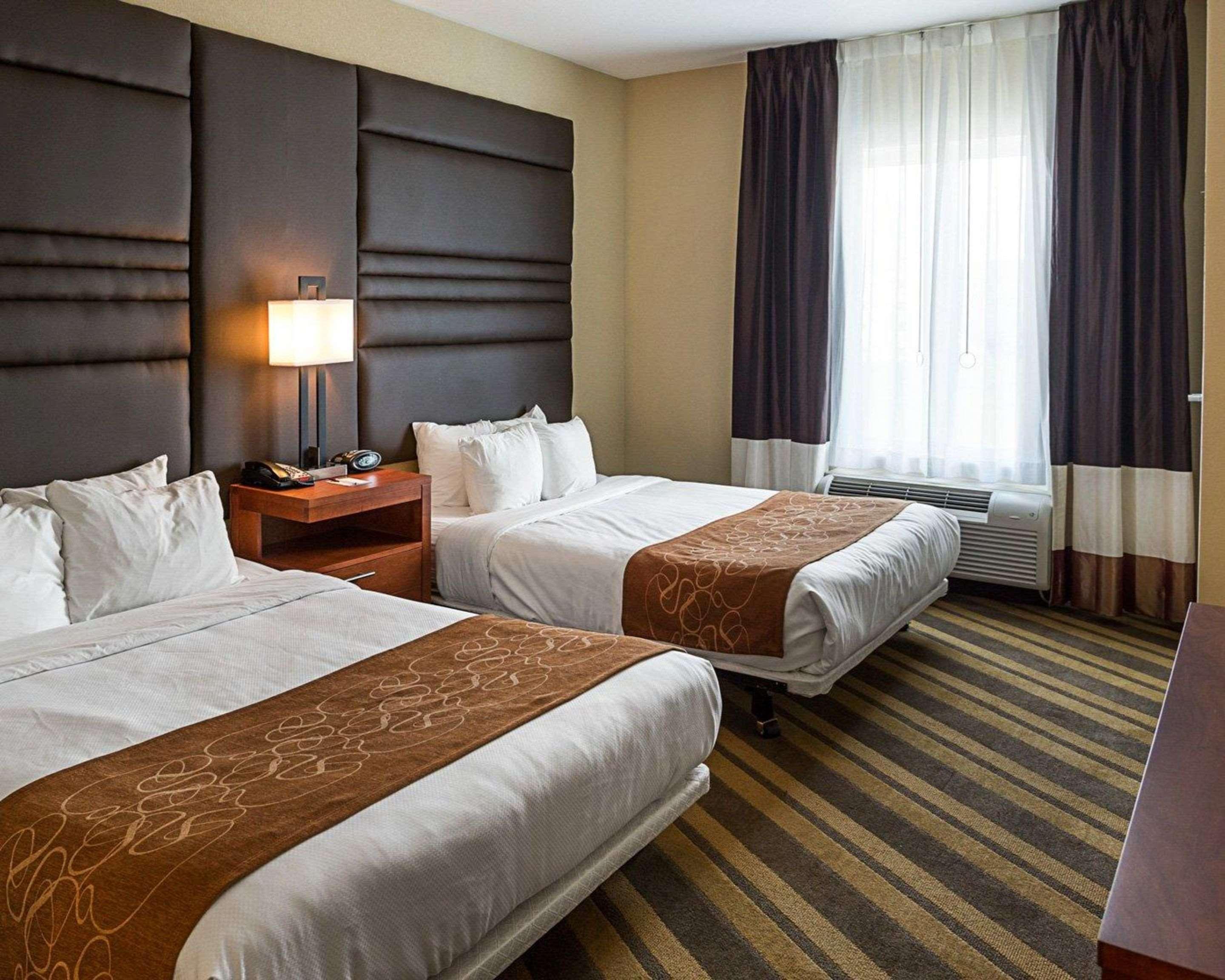 Comfort Suites Near Tanger Outlet Mall Gonzales Exteriör bild