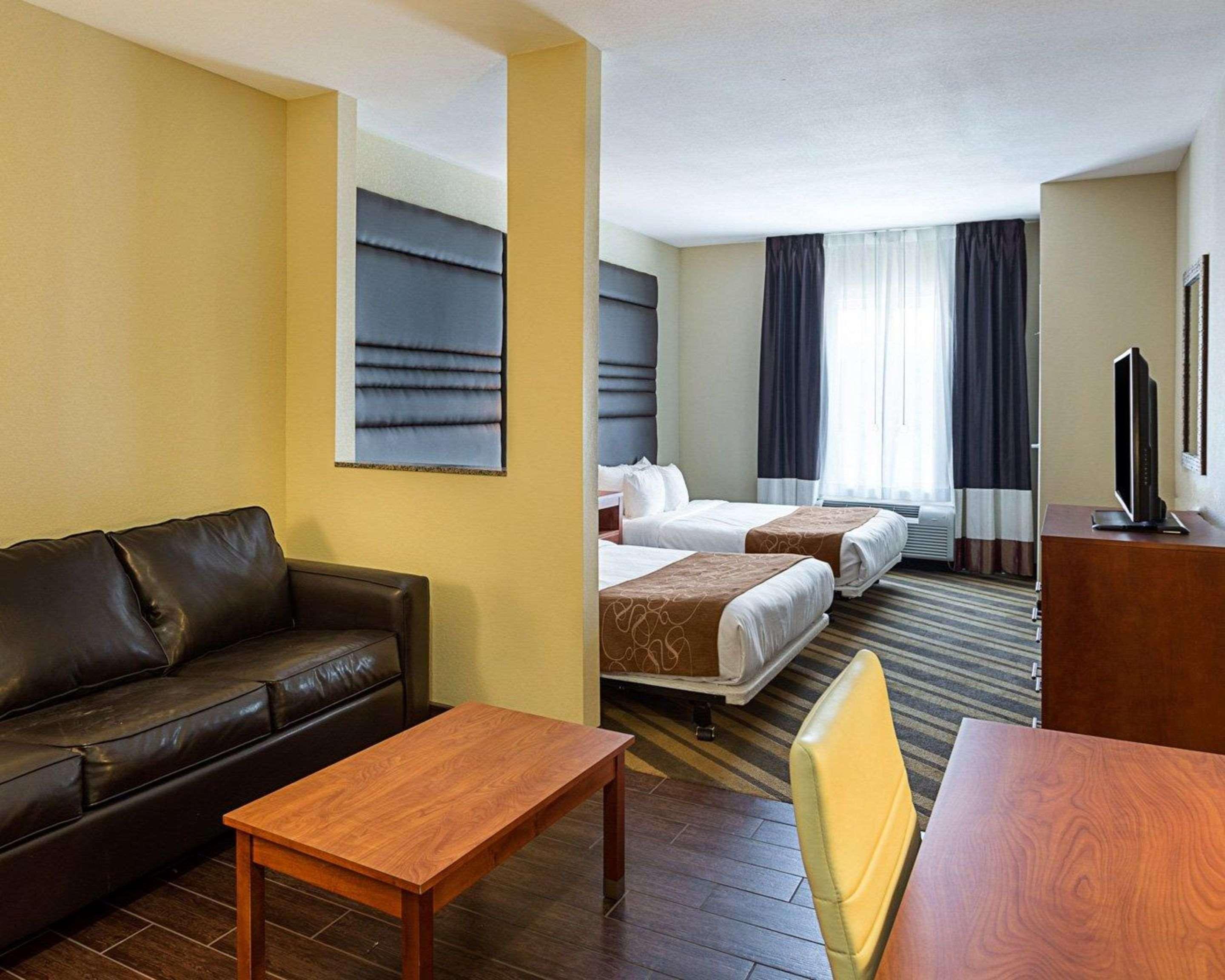 Comfort Suites Near Tanger Outlet Mall Gonzales Exteriör bild
