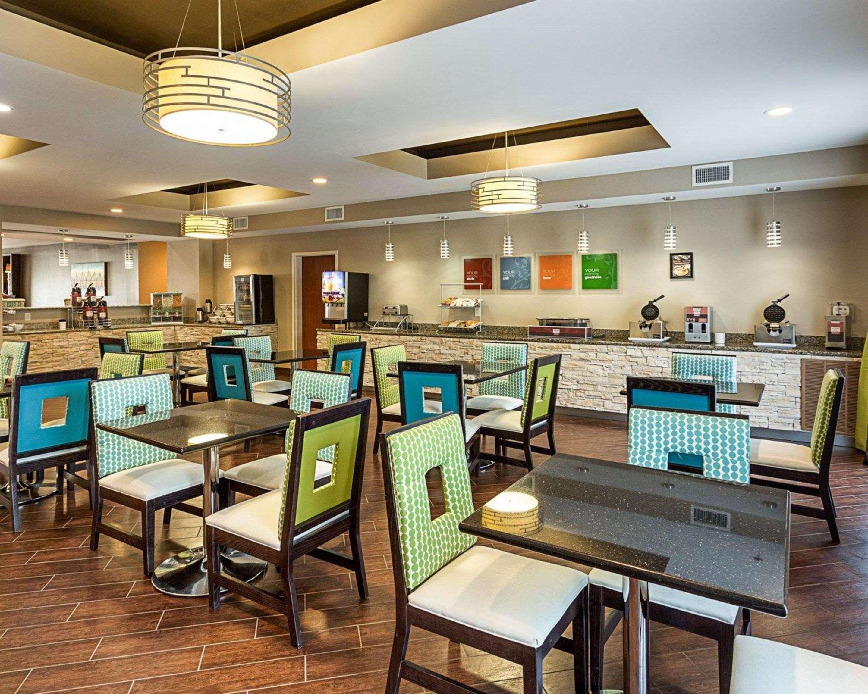 Comfort Suites Near Tanger Outlet Mall Gonzales Exteriör bild