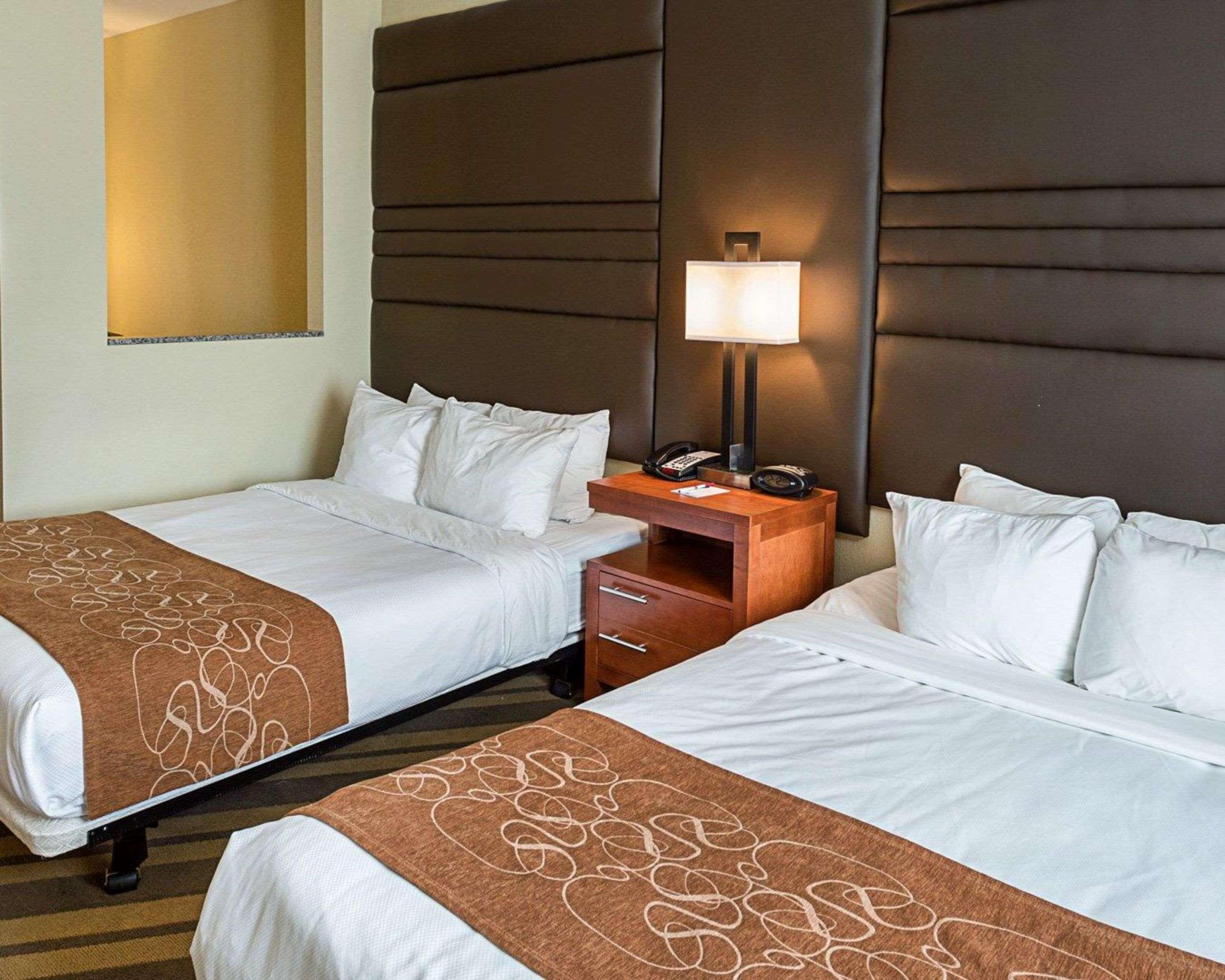 Comfort Suites Near Tanger Outlet Mall Gonzales Exteriör bild