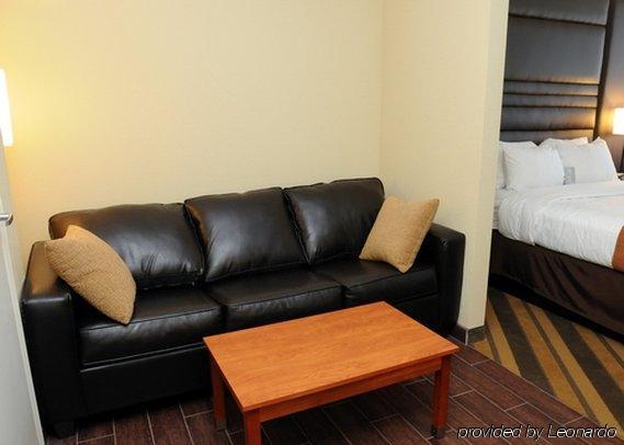 Comfort Suites Near Tanger Outlet Mall Gonzales Exteriör bild