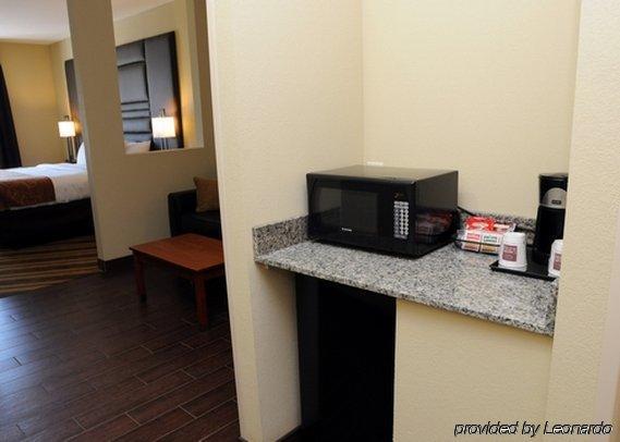 Comfort Suites Near Tanger Outlet Mall Gonzales Exteriör bild