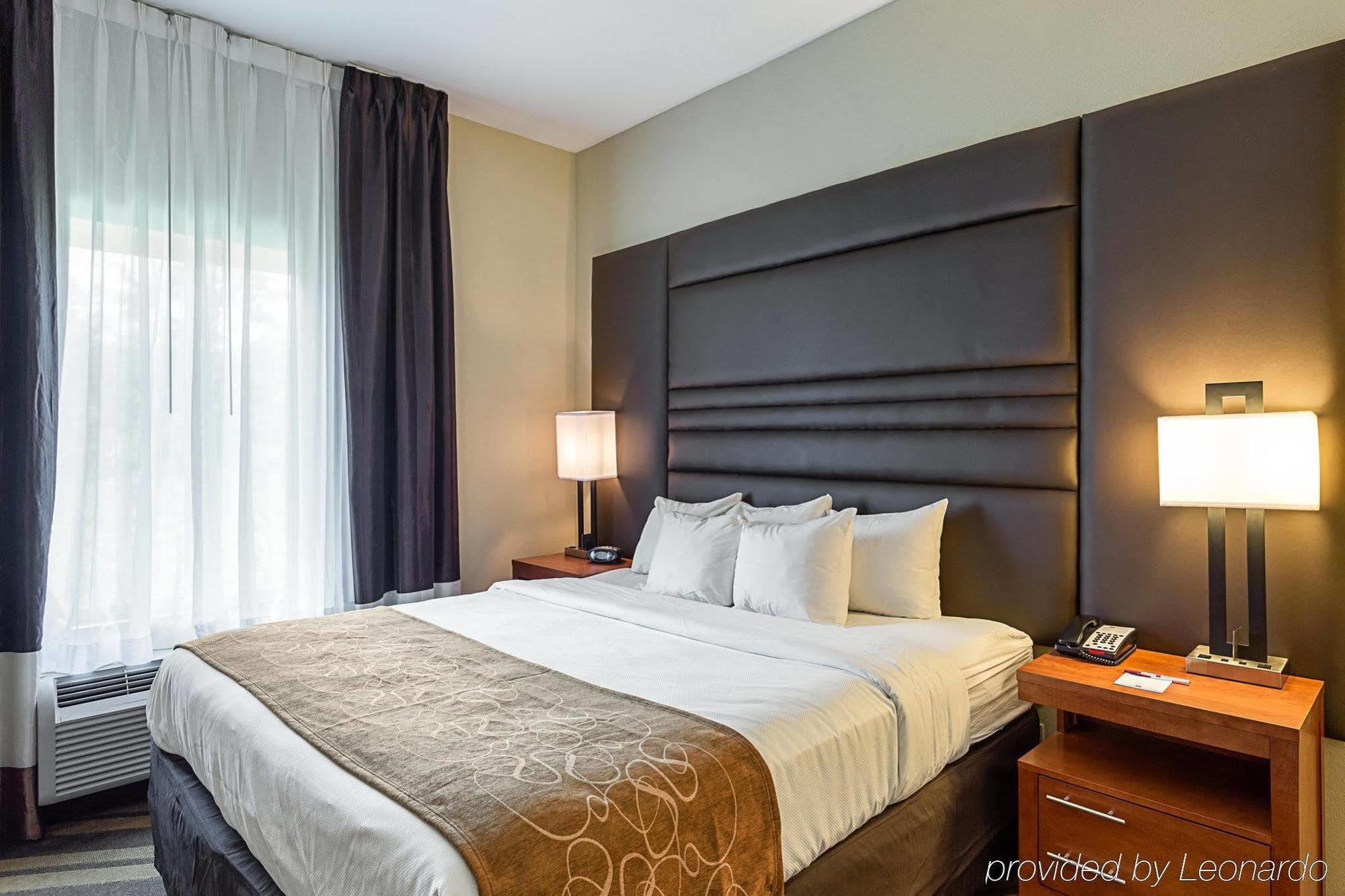 Comfort Suites Near Tanger Outlet Mall Gonzales Exteriör bild