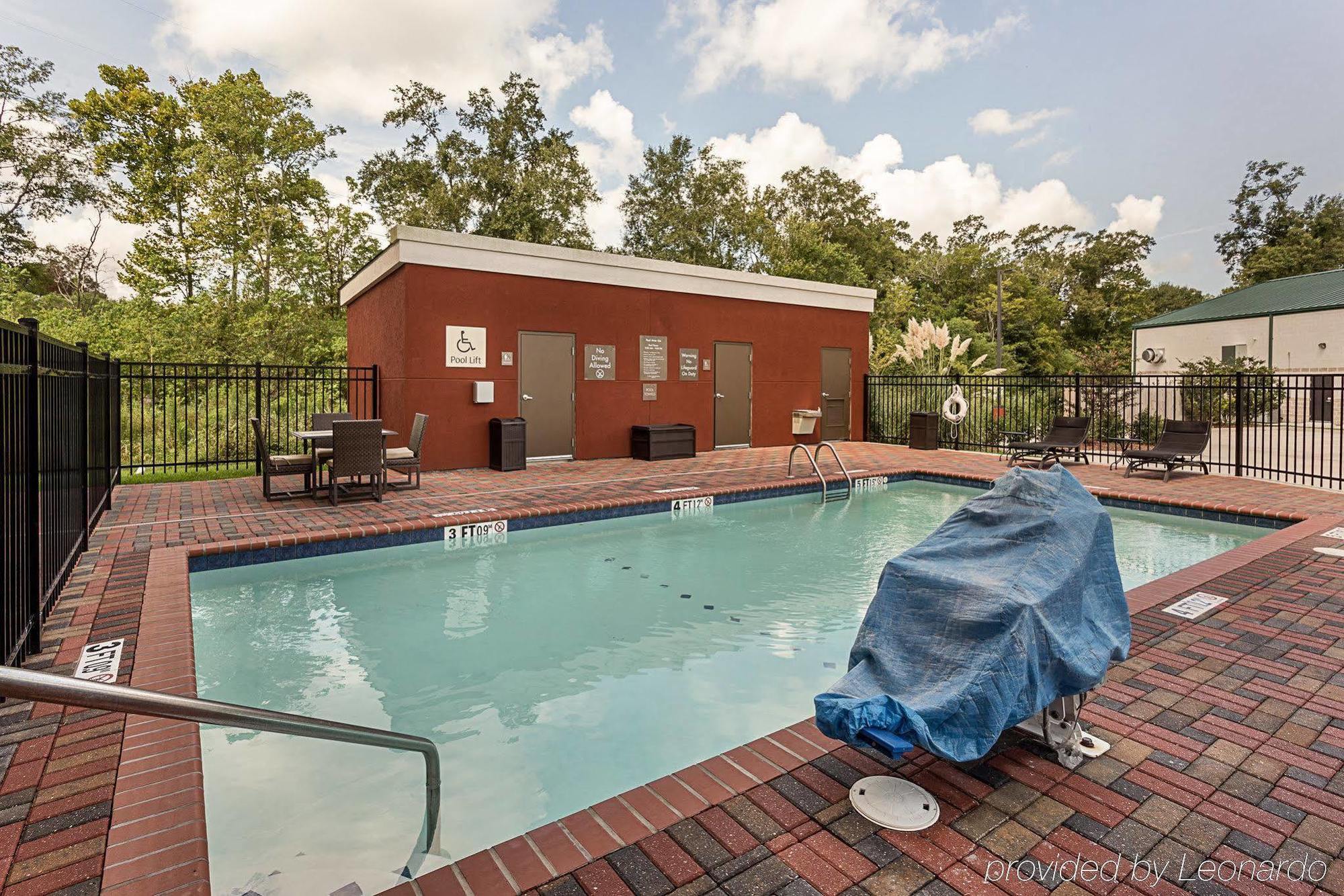 Comfort Suites Near Tanger Outlet Mall Gonzales Exteriör bild